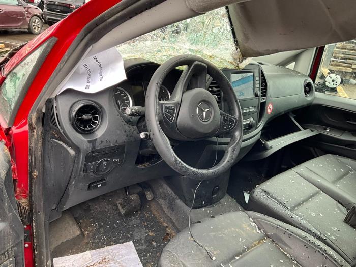 Mercedes Vito 2.0 114 CDI 16V Sloopvoertuig (2022, Rood)