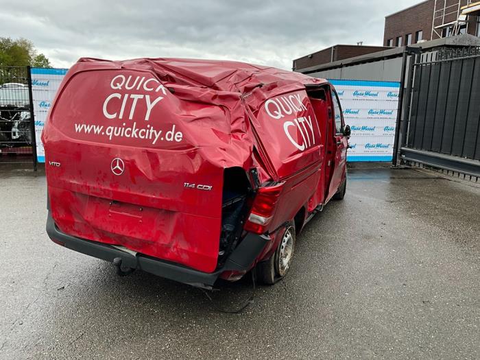 Mercedes Vito 2.0 114 CDI 16V Sloopvoertuig (2022, Rood)