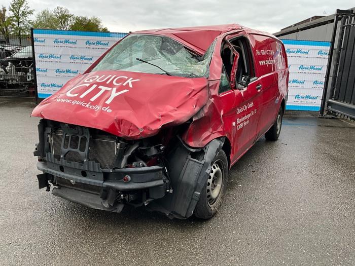 Mercedes Vito 2.0 114 CDI 16V Sloopvoertuig (2022, Rood)
