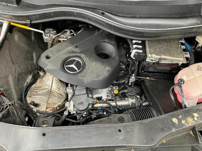 Mercedes Vito 2.0 114 CDI 16V Sloopvoertuig (2022, Rood)