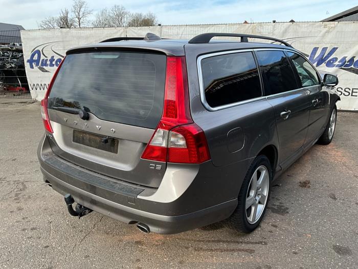 Volvo V70 2.4 D5 20V 205 Sloopvoertuig (2011, Bruin)