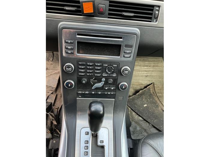 Volvo V70 2.4 D5 20V 205 Sloopvoertuig (2011, Bruin)