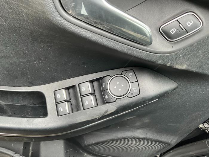 Ford Puma 1.0 Ti-VCT EcoBoost 12V Sloopvoertuig (2021, Zwart)