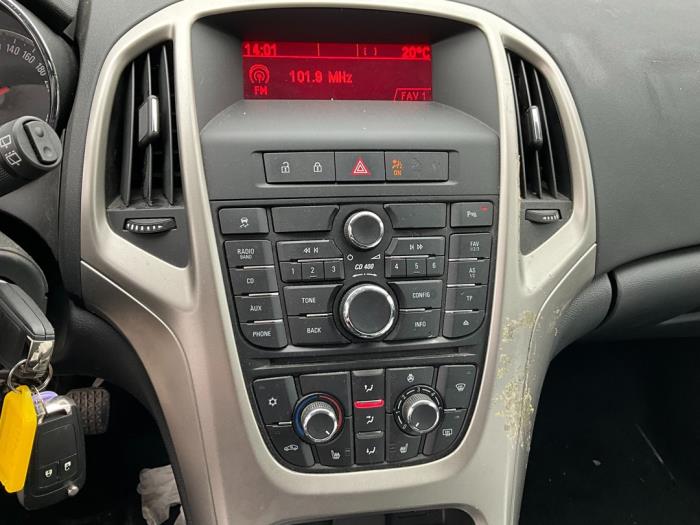 Opel Astra J 1.4 Turbo 16V Sloopvoertuig (2011, Grijs)