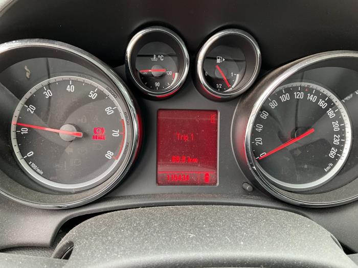 Opel Astra J 1.4 Turbo 16V Sloopvoertuig (2011, Grijs)