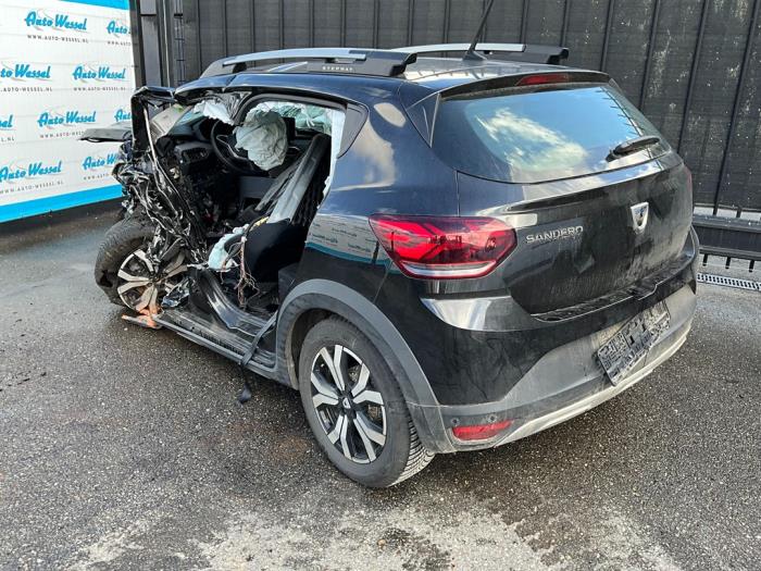 Dacia Sandero III 1.0 TCe 90 12V Sloopvoertuig (2021, Zwart)