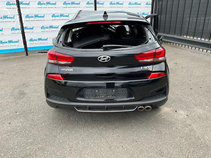 Hyundai i30 1.4 T-GDI 16V Sloopvoertuig (2020, Zwart)