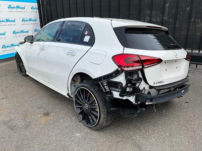 Mercedes A 1.3 A-250 e Turbo 16V Sloopvoertuig (2021, Wit)