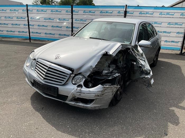 Mercedes E 2.2 E-200 CDI 16V Sloopvoertuig (2007, Zilver)