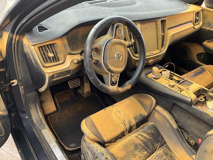 Volvo V60 II 2.0 T8 16V Plug-in Hybrid Polestar AWD Sloopvoertuig (2019, Grijs)