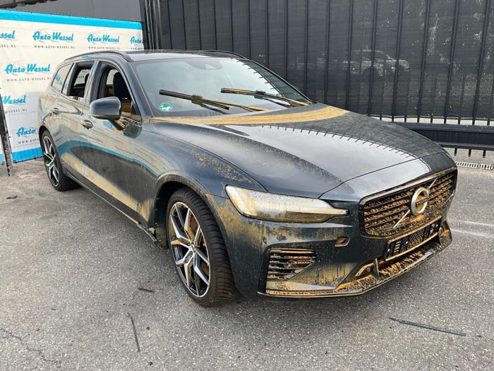 Volvo V60 II 2.0 T8 16V Plug-in Hybrid Polestar AWD Sloopvoertuig (2019, Grijs)