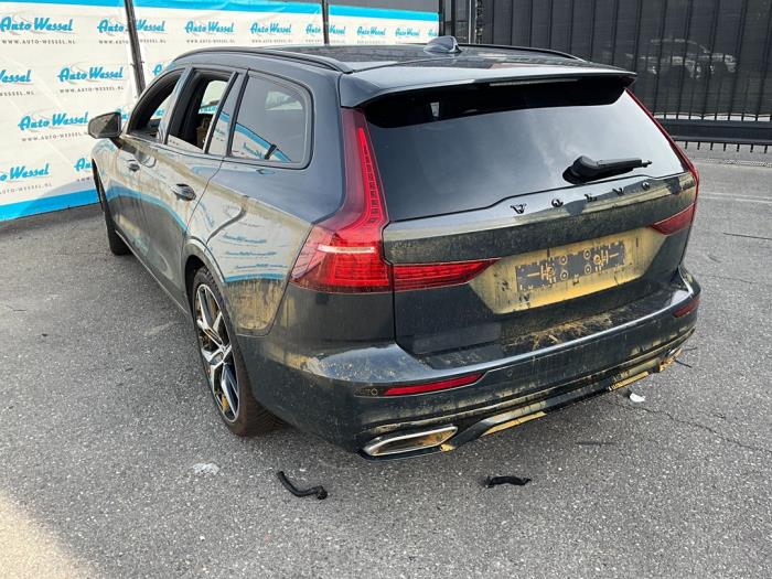 Volvo V60 II 2.0 T8 16V Plug-in Hybrid Polestar AWD Sloopvoertuig (2019, Grijs)