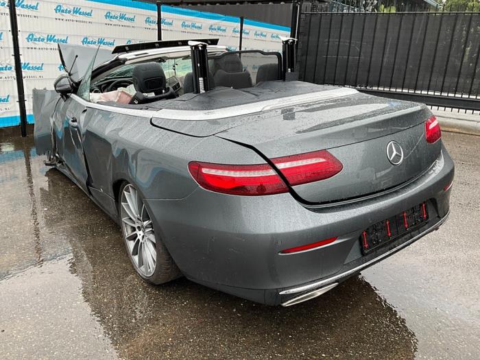 Mercedes E E-300 2.0 Turbo 16V Sloopvoertuig (2018, Zilver)