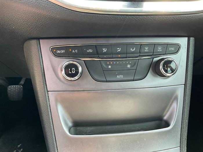 Opel Astra K Sports Tourer 1.6 CDTI 110 16V Sloopvoertuig (2016, Zwart)