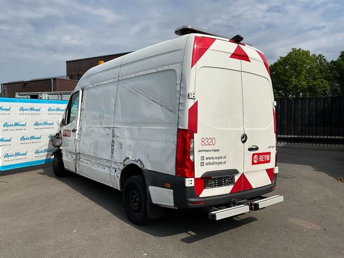 Mercedes Sprinter 3,5t 317 CDI 2.0 D RWD Sloopvoertuig (2022)