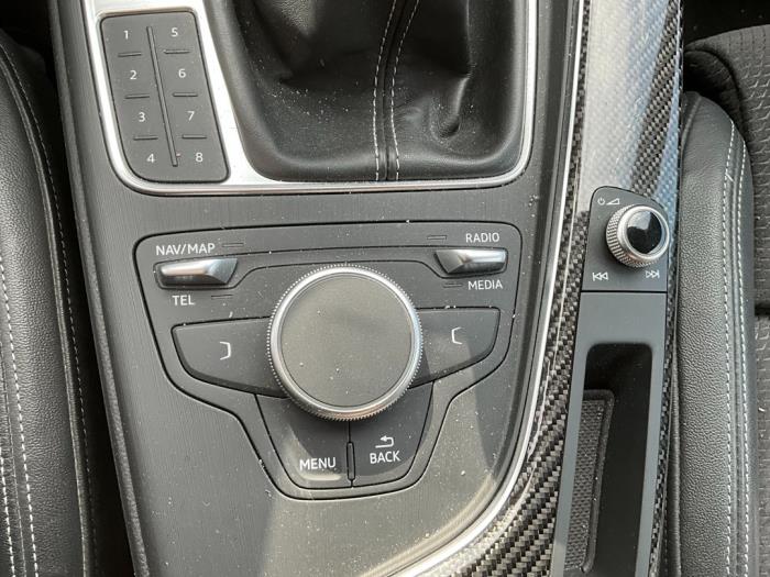 Audi A5 Sportback 2.0 TFSI Mild Hybrid 16V Sloopvoertuig (2018, Zwart)