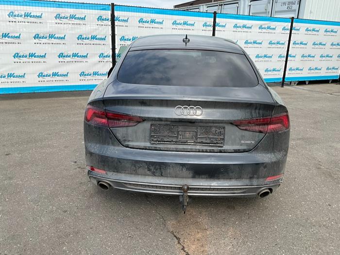 Audi A5 Sportback 2.0 TFSI Mild Hybrid 16V Sloopvoertuig (2018, Zwart)