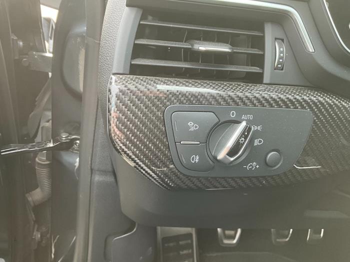 Audi A5 Sportback 2.0 TFSI Mild Hybrid 16V Sloopvoertuig (2018, Zwart)