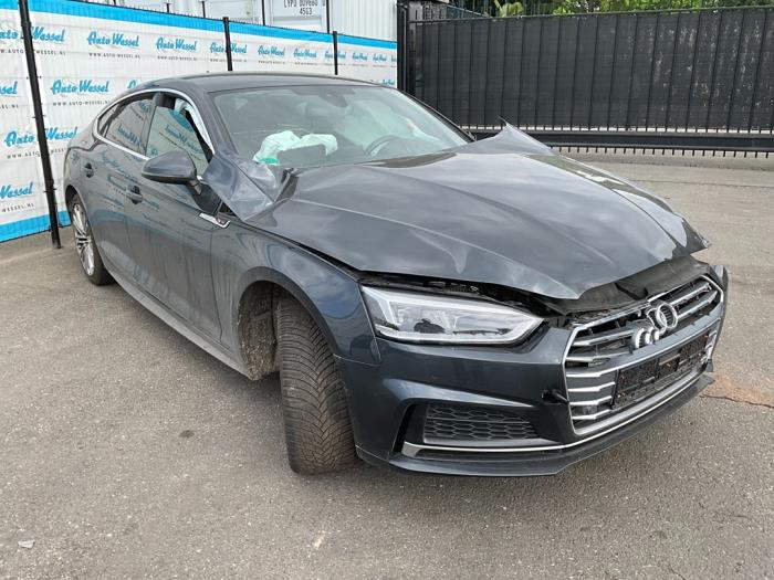 Audi A5 Sportback 2.0 TFSI Mild Hybrid 16V Sloopvoertuig (2018, Zwart)