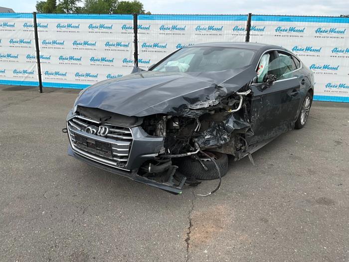 Audi A5 Sportback 2.0 TFSI Mild Hybrid 16V Sloopvoertuig (2018, Zwart)