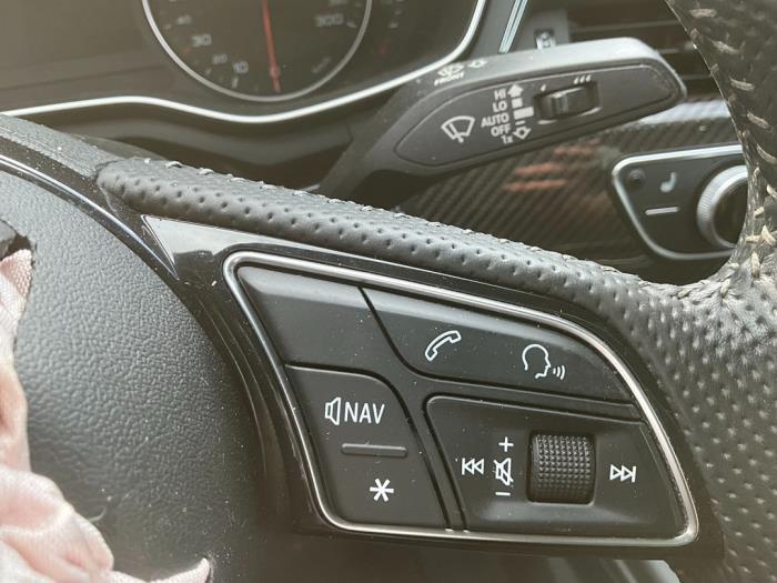 Audi A5 Sportback 2.0 TFSI Mild Hybrid 16V Sloopvoertuig (2018, Zwart)