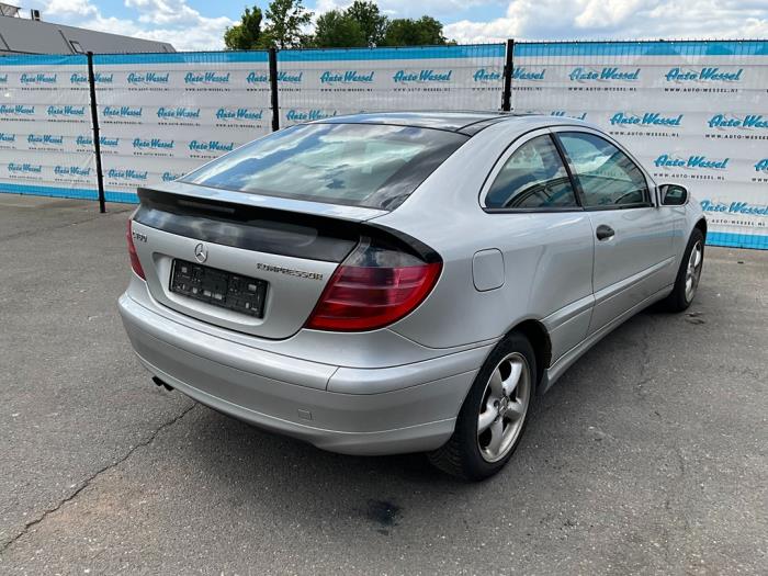 Mercedes C Sportcoupé 1.8 C-180K 16V Sloopvoertuig (2002, Zilver)
