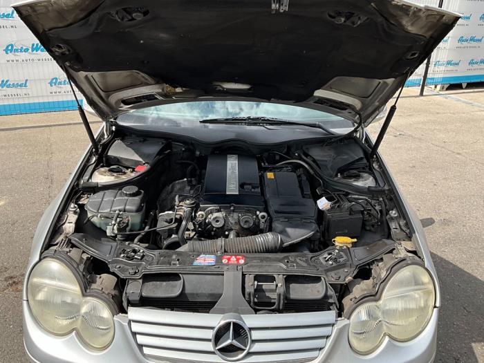 Mercedes C Sportcoupé 1.8 C-180K 16V Sloopvoertuig (2002, Zilver)