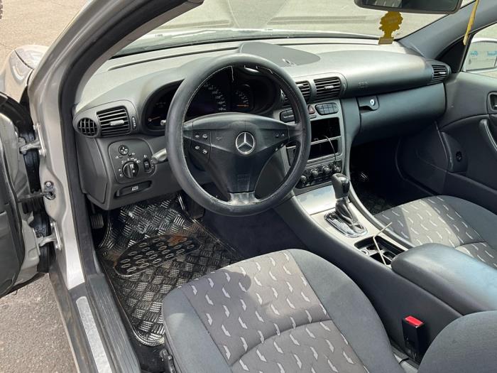 Mercedes C Sportcoupé 1.8 C-180K 16V Sloopvoertuig (2002, Zilver)