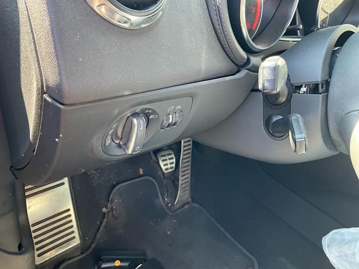 Audi TT 2.0 TFSI 16V Sloopvoertuig (2006, Zilver)