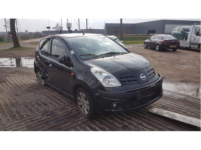 Nissan Pixo Sloopvoertuig (2013, Zwart, Champagne)