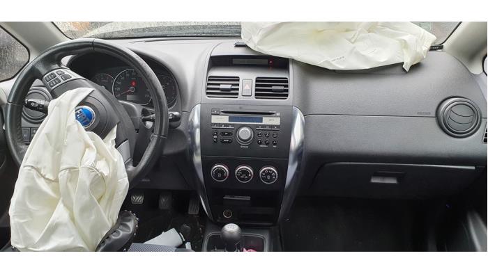 Fiat Sedici 1.6 16V Emotion 4x4 Sloopvoertuig (2007, Beige)