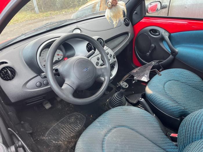 Ford Ka I 1.3i Sloopvoertuig (2005, Rood)