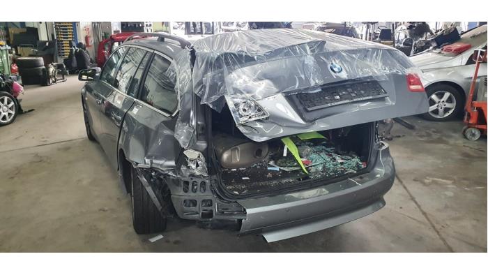 BMW 5 serie Touring 525d 24V Sloopvoertuig (2005, Metallic, Zilver)