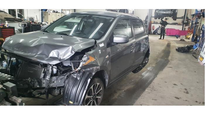 Mitsubishi Space Star 1.2 12V Sloopvoertuig (2020, Metallic, Muisgrijs)