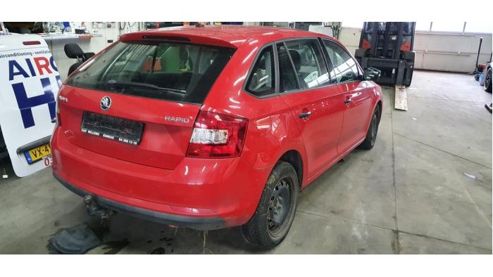 Skoda Rapid 1.2 TSI 16V Sloopvoertuig (2016, Rood)