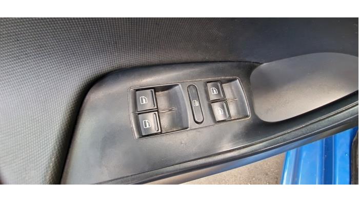 Seat Ibiza ST 1.2 TDI Ecomotive Schadevoertuig (2010, Blauw)