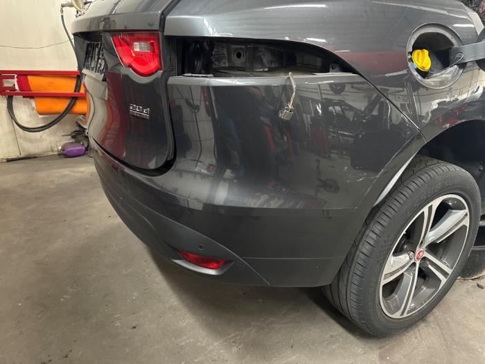 Jaguar F-Pace 2.0 D 180 16V AWD Sloopvoertuig (2018, Donker, Muisgrijs)