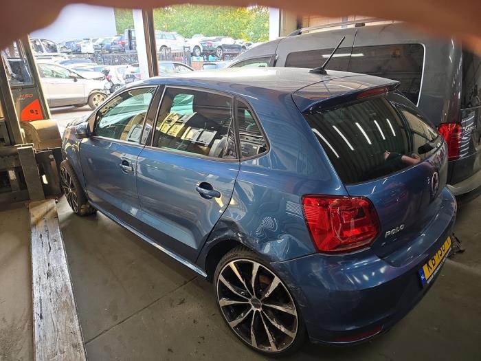 Volkswagen Polo V 1.4 TDI 12V 90 Sloopvoertuig (2016, Metallic, Blauw)