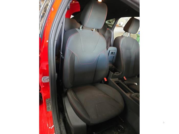 Ford Focus 3 1.0 Ti-VCT EcoBoost 12V 125 Sloopvoertuig (2018, Rood)