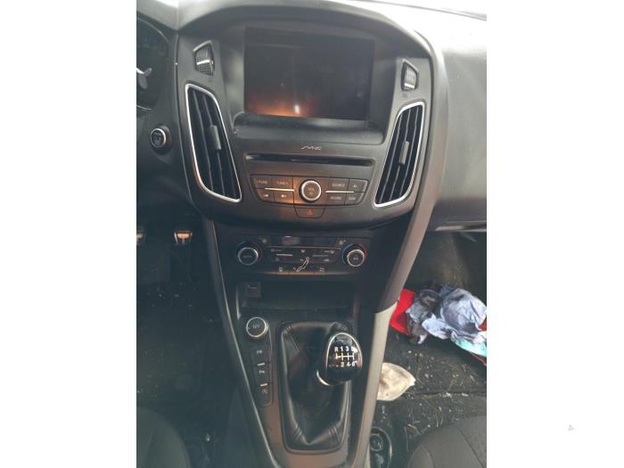 Ford Focus 3 1.0 Ti-VCT EcoBoost 12V 125 Sloopvoertuig (2018, Rood)