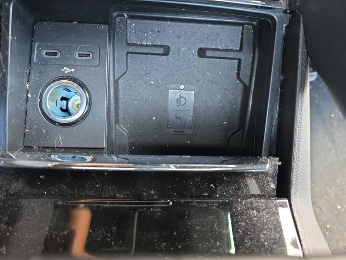 Skoda Karoq 1.5 TSI 16V Sloopvoertuig (2022, Wit)