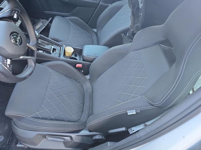 Skoda Karoq 1.5 TSI 16V Sloopvoertuig (2022, Wit)