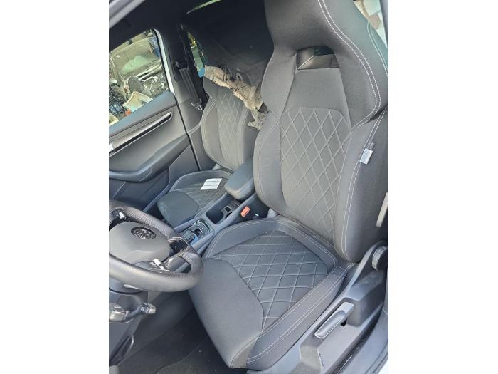 Skoda Karoq 1.5 TSI 16V Sloopvoertuig (2022, Wit)