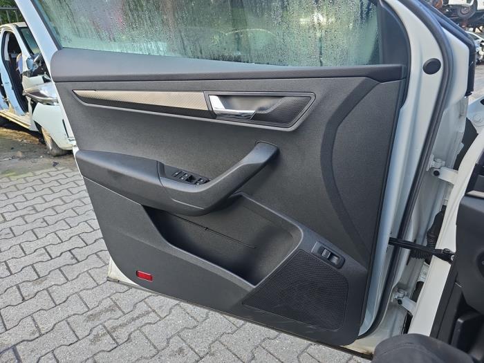 Skoda Karoq 1.5 TSI 16V Sloopvoertuig (2022, Wit)