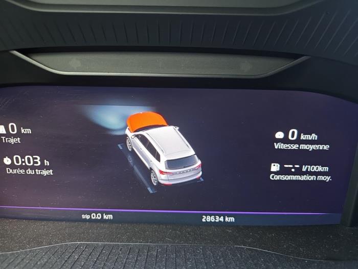 Skoda Karoq 1.5 TSI 16V Sloopvoertuig (2022, Wit)