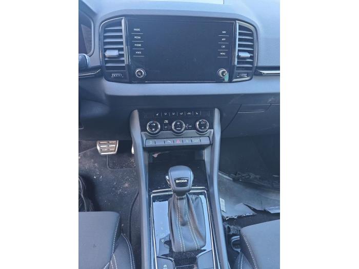 Skoda Karoq 1.5 TSI 16V Sloopvoertuig (2022, Wit)