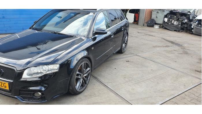Audi S4 Avant S4 4.2 V8 40V Sloopvoertuig (2005, Metallic, Zwart)