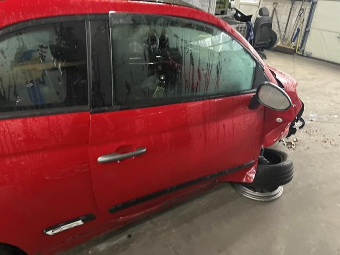 Fiat 500 1.0 Hybrid Sloopvoertuig (2022, Rood)