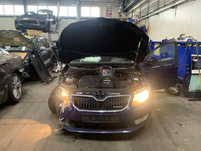 Skoda Octavia Combi 1.6 TDI Greenline 16V Sloopvoertuig (2014, Metallic, Blauw)