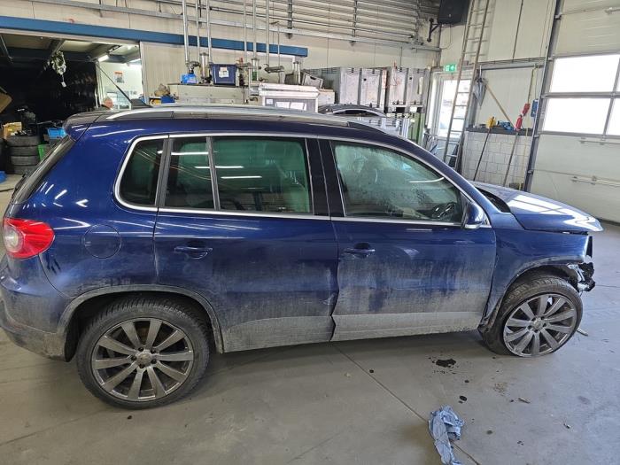 Volkswagen Tiguan 2.0 TDI 16V 4Motion Sloopvoertuig (2008, Metallic, Blauw)